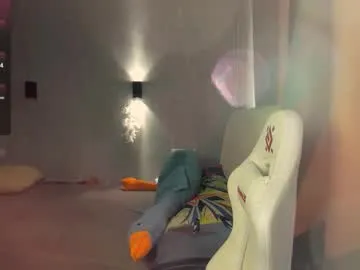 _Alicee_1 – webcam model profile photo Image 17