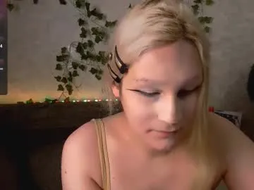 _Alicee_1 – webcam model profile photo Image 8