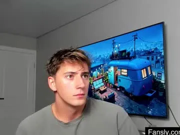 kimkatyrides – webcam model profile photo Image 17