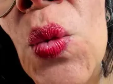 onetimeandforever – webcam model profile photo Image 15