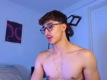 seraphine23 – webcam model profile photo Image 13