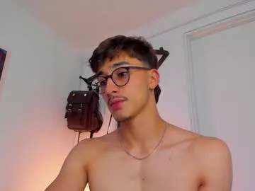 seraphine23 – webcam model profile photo Image 3