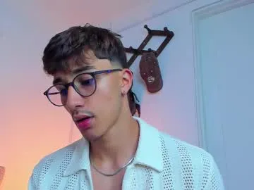 seraphine23 – webcam model profile photo Image 5