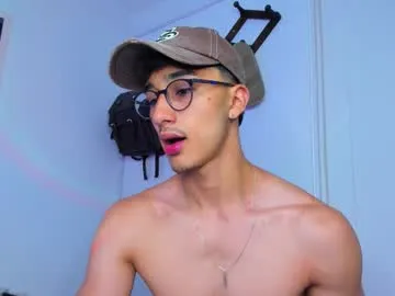 seraphine23 – webcam model profile photo Image 7