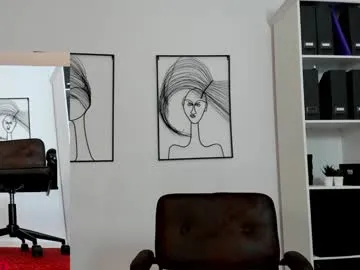 husa_Malikaa – webcam model profile photo Image 3