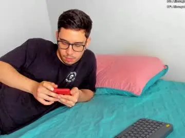 LuscousPussy – webcam model profile photo Image 5