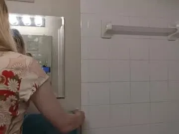 Yiyi-707 profile photo Image 19