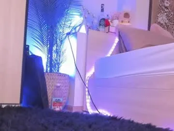 R_Roshni – webcam model profile photo Image 12