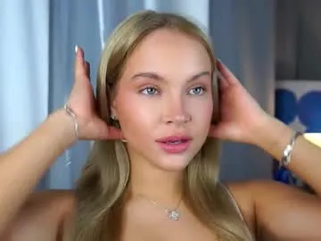 NyraKiss – webcam model profile photo Image 6