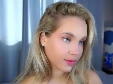 NyraKiss – webcam model profile photo Image 7