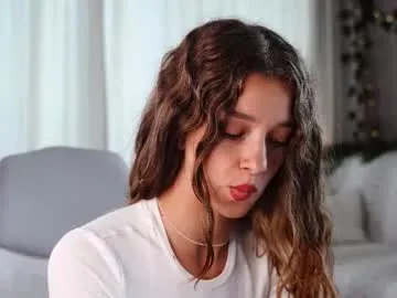 Juanita-Diaz – webcam model profile photo Image 2