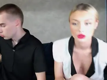 Cum_girlss – webcam model profile photo Image 11