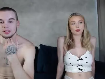 Cum_girlss – webcam model profile photo Image 2