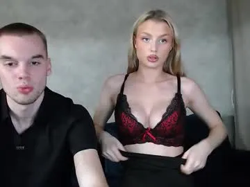 Cum_girlss – webcam model profile photo Image 6