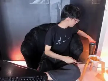 luixdust1 – webcam model profile photo