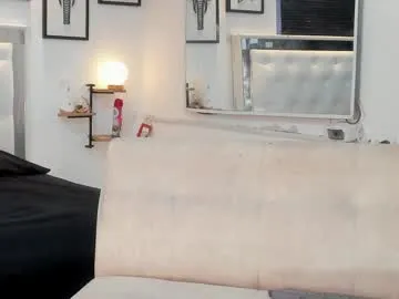 crystal_bunny7 – webcam model profile photo Image 6