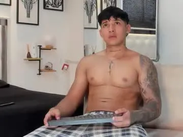 crystal_bunny7 – webcam model profile photo Image 7