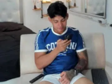 crystal_bunny7 – webcam model profile photo Image 9