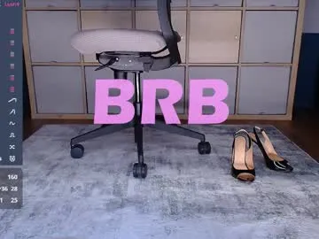 adventurina – webcam model profile photo Image 4