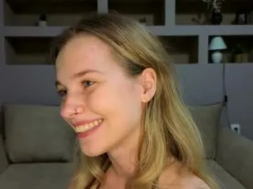 Suhu_love – webcam model profile photo Image 8