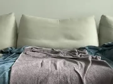 mc-Olivia – webcam model profile photo Image 4