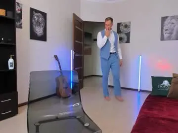 HOT-CUPAL22 – webcam model profile photo Image 18