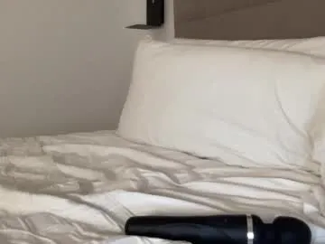 Ayybaebay – webcam model profile photo Image 2