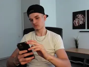 Suhu_love – webcam model profile photo Image 9