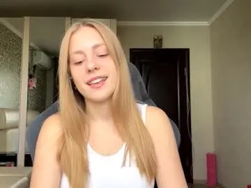 Love_Girl19 – webcam model profile photo Image 2