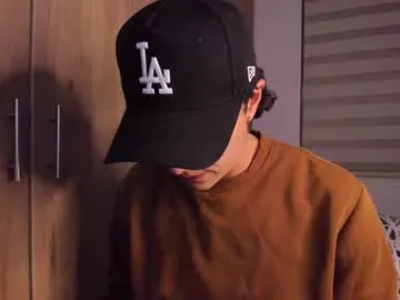 golden_girl_house – webcam model profile photo Image 10