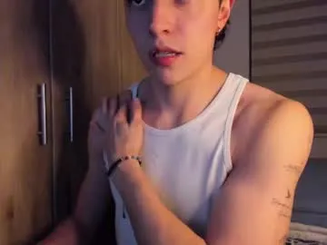 golden_girl_house – webcam model profile photo Image 16