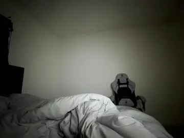 EmiliaCatalina – webcam model profile photo Image 8