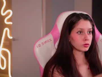 husa_Malikaa – webcam model profile photo Image 11