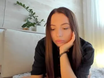 NATHALIA-28_ – webcam model profile photo Image 12