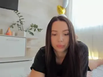 NATHALIA-28_ – webcam model profile photo Image 3