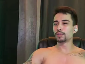 JayJayPink – webcam model profile photo Image 4