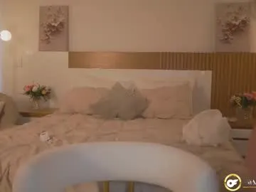 Threesome-no-mercy – webcam model profile photo Image 14