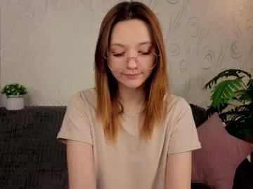 LaureMestler – webcam model profile photo Image 11