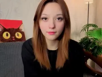 LaureMestler – webcam model profile photo Image 6