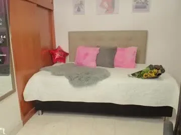 miley_baker – webcam model profile photo