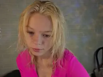 Susiee_Redd – webcam model profile photo Image 11