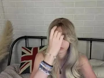 Susiee_Redd – webcam model profile photo Image 9