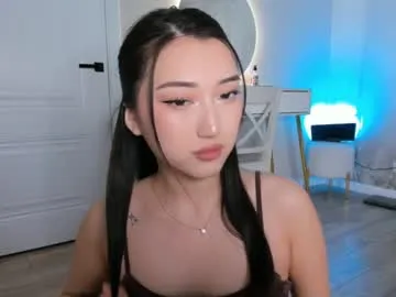 DollyTall – webcam model profile photo Image 14