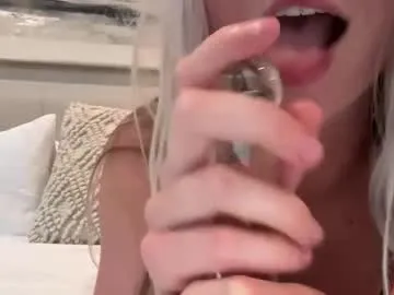 milla_bella profile photo Image 5