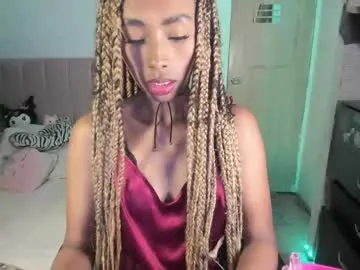 royalgirls_x – webcam model profile photo Image 2