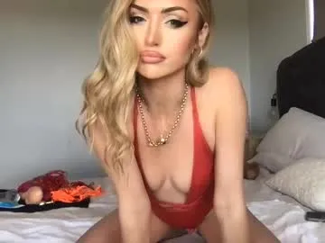 Elie-3 – webcam model profile photo Image 6