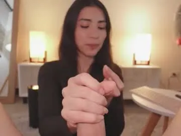 babyaylin – webcam model profile photo Image 14