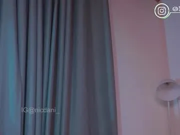 RuslanaXX – webcam model profile photo Image 15