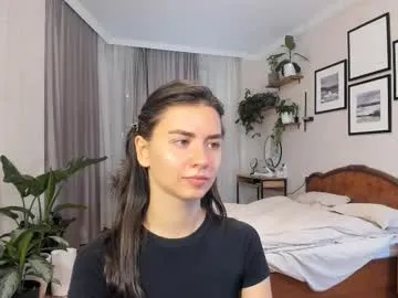 _Alicee_1 – webcam model profile photo Image 16