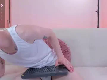 ORLA86 – webcam model profile photo Image 16